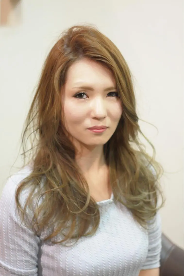 ロング アッシュ かきあげバング 坂本 直樹のヘアスタイル