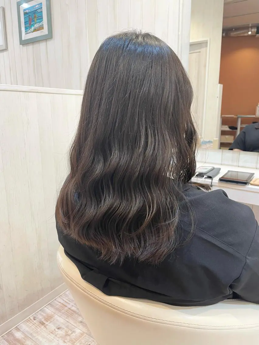 セミロング カラー 透明感カラー カット ヘアカラー トリートメント ☘️当日OK☘️ 鍋島直大のヘアスタイル