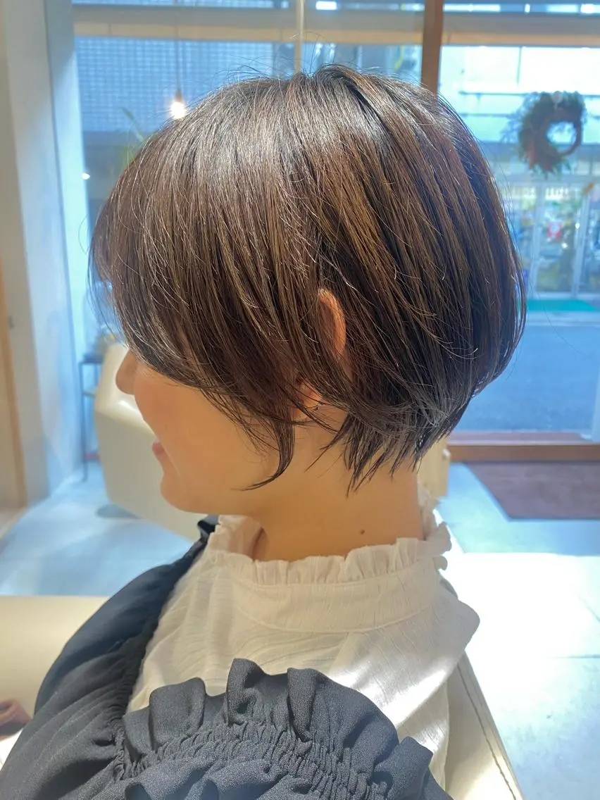 ショート カラー カット ヘアカラー トリートメント 安永 涼のヘアスタイル