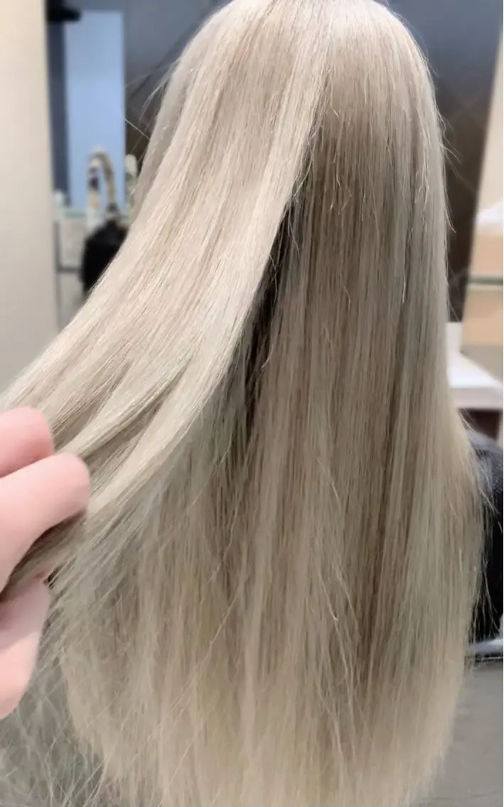 ロング カラー ブリーチ メンズ専門 井藤 雅也のヘアスタイル