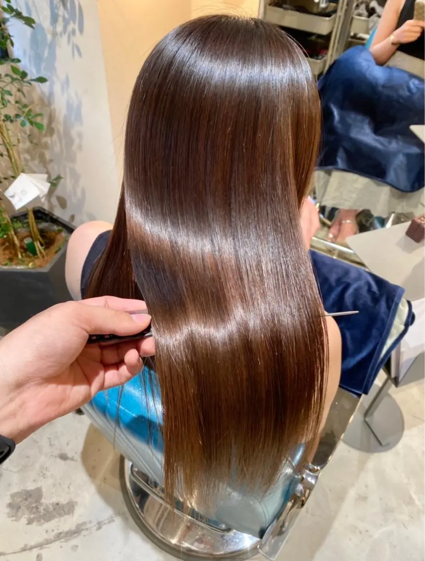 ロング 必ず笑顔で帰っていた だきます!安田祐貴のヘアスタイル