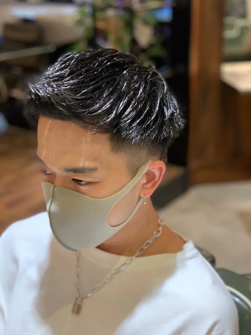 ショート メンズ フェードカット モヒカン カット 🎱メンズフェード 特化HYOGA🎱のヘアスタイル