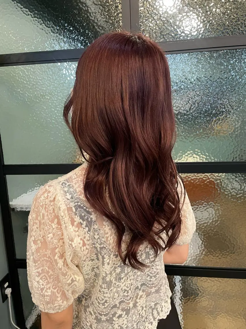 セミロング カラー アリーマーケットリル 小林将士のヘアスタイル