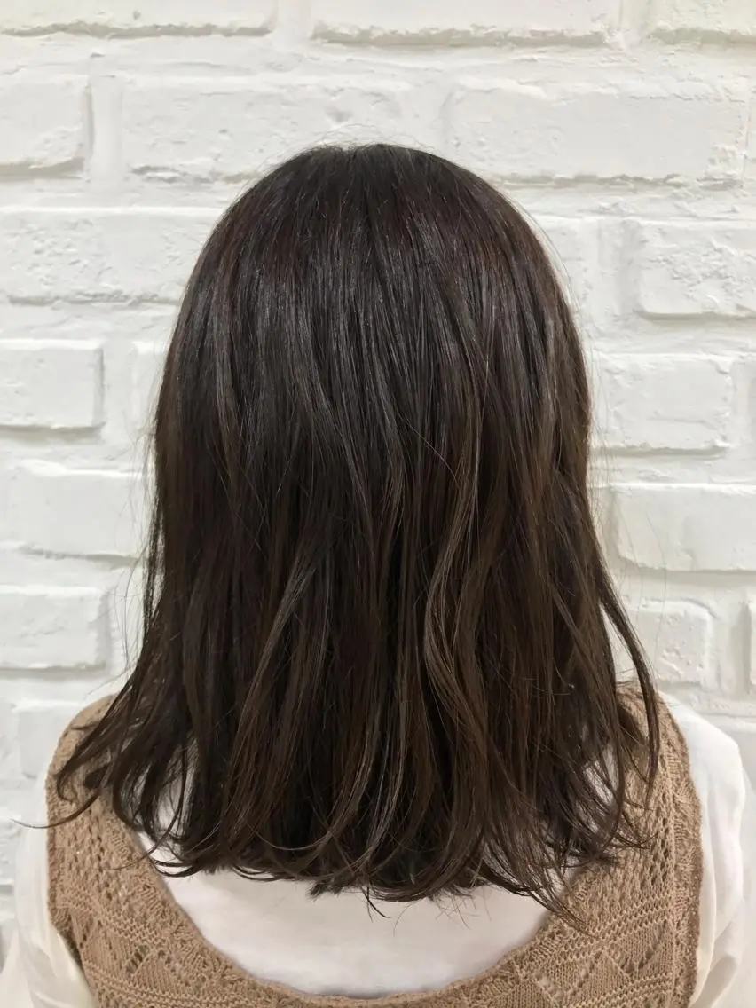 セミロング カラー ベージュカラー 透明感カラー イルミナカラー 【暖色カラー特化】 中山由梨のヘアスタイル