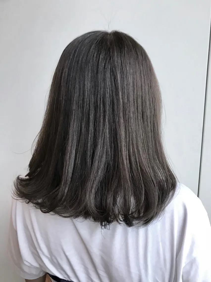 ミディアム カラー グレージュ ボブ 中塚 義人のヘアスタイル