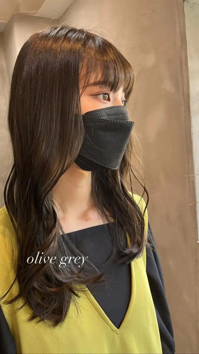 セミロング カラー 透明感カラー オリーブグレー ヘアカラー トリートメント RIYA❤︎ Aujuaソムリエのヘアスタイル