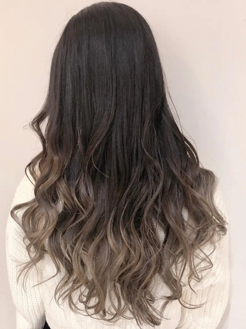 ロング カラー ヘアアレンジ 【公式】amble luxe池袋東口🩷のヘアスタイル
