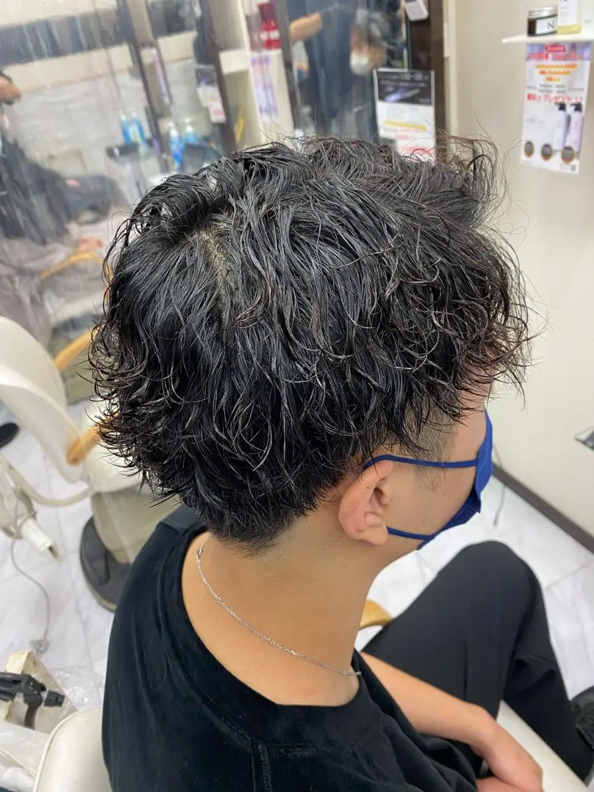 ショート パーマ メンズ メンズパーマ 波巻きパーマ 🌴パーマオタク🌴 長谷川 諒佑🌈のヘアスタイル