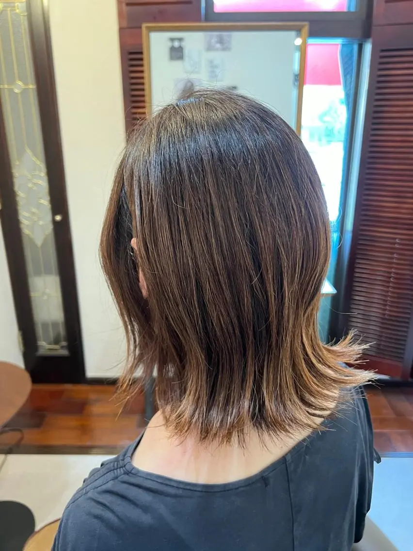 ミディアム カラー ヤマグチ リョウのヘアスタイル