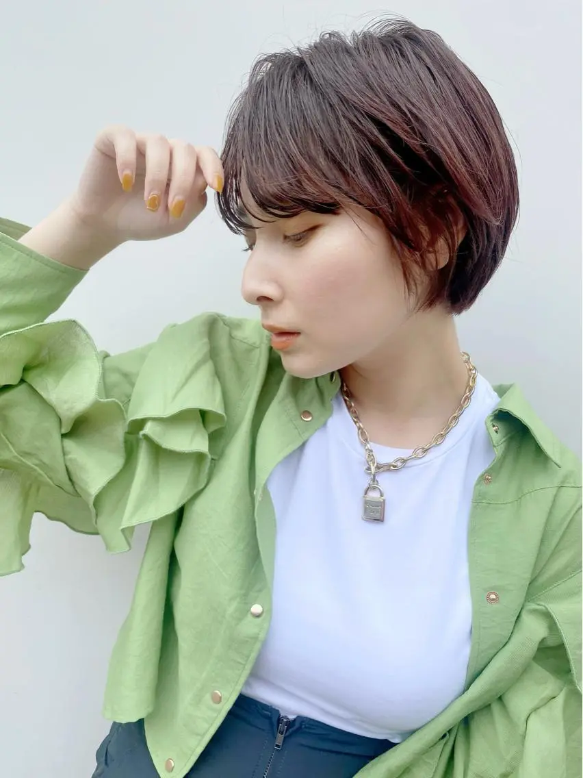 ショート カラー カット ヘアカラー 小顔レイヤー/ ベージュ🤍Rieのヘアスタイル