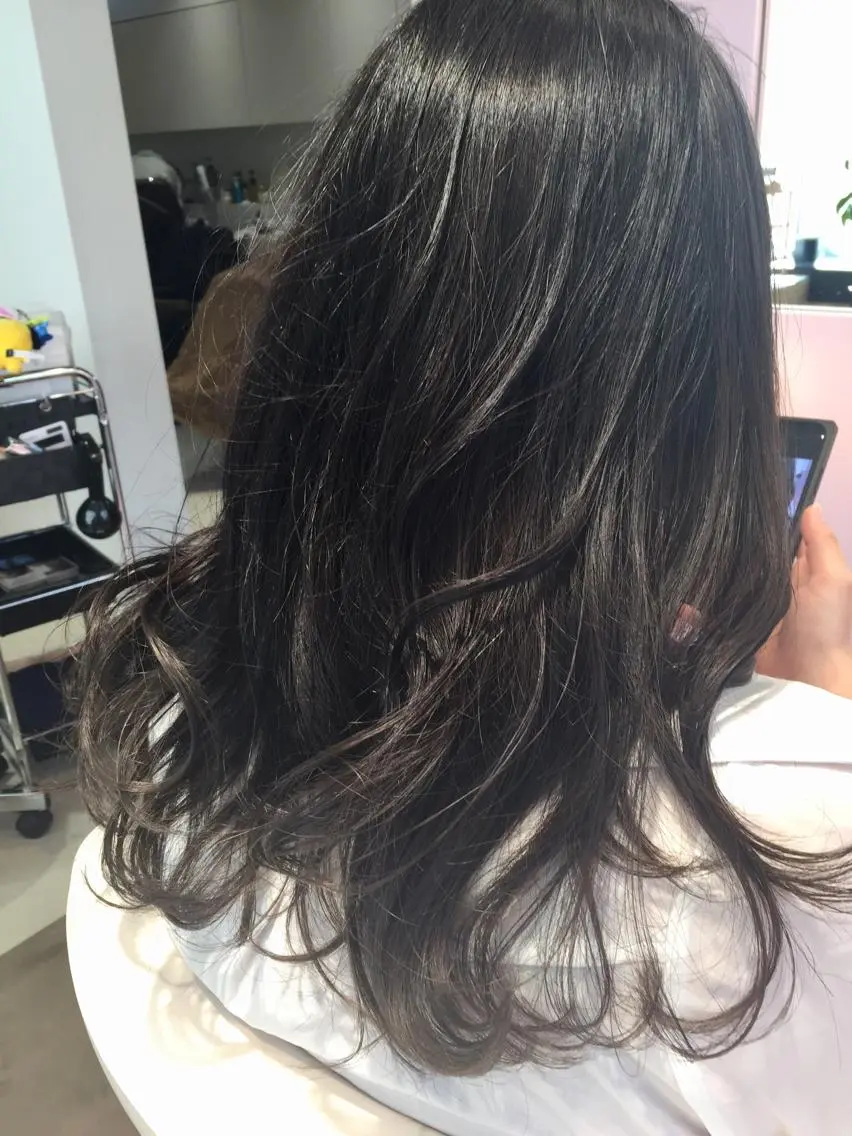 セミロング アッシュ ハイライト レイヤーカット カット ヘアカラー トリートメント 所渉/韓国レイヤー /ウルフカットのヘアスタイル