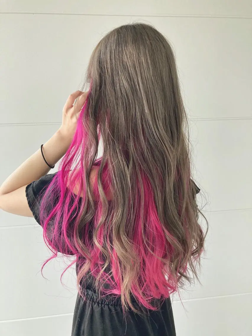 ロング タカツド ユウキのヘアスタイル