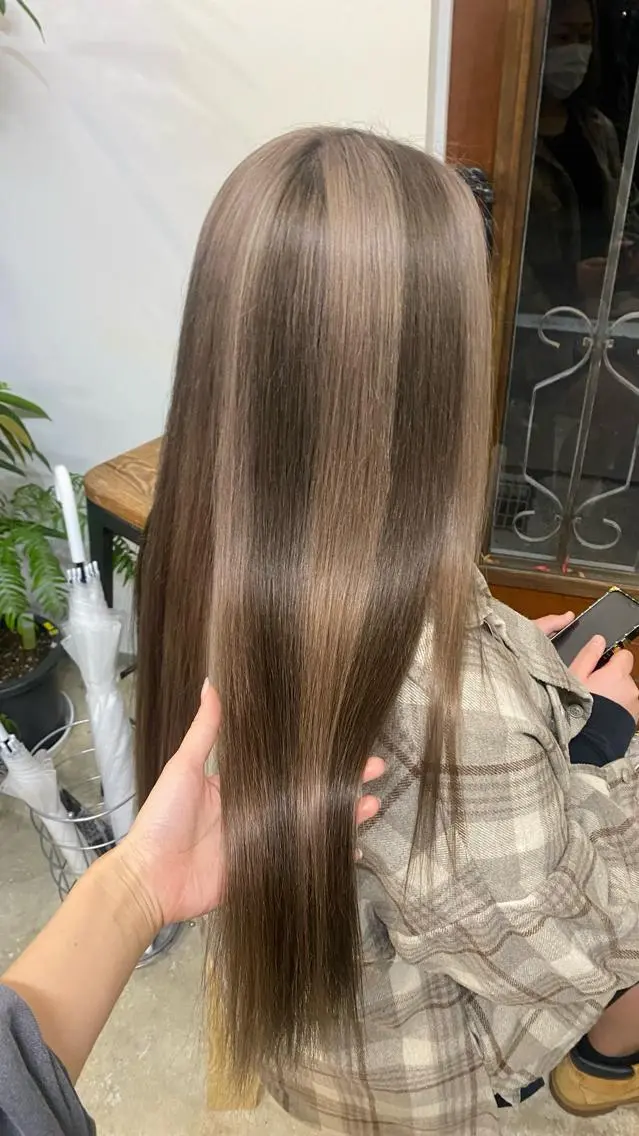 ロング カラー souco/ moenoのヘアスタイル