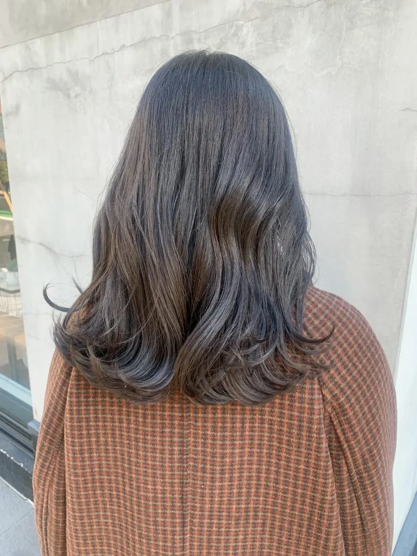セミロング カラー ヘアアレンジ カット ヘアカラー トリートメント yuka .のヘアスタイル