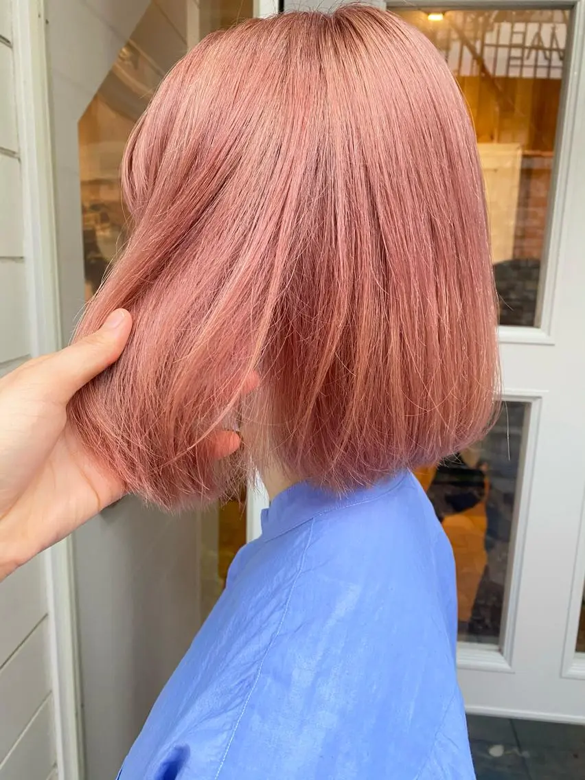 ショート カラー パーマ ヘアアレンジ メンズ キッズ ネイル マツエク・マツパ メンズブリーチ ベージュカラー ブリーチ ピンクカラー ピンクベージュ インナーカラー/ KANAのヘアスタイル