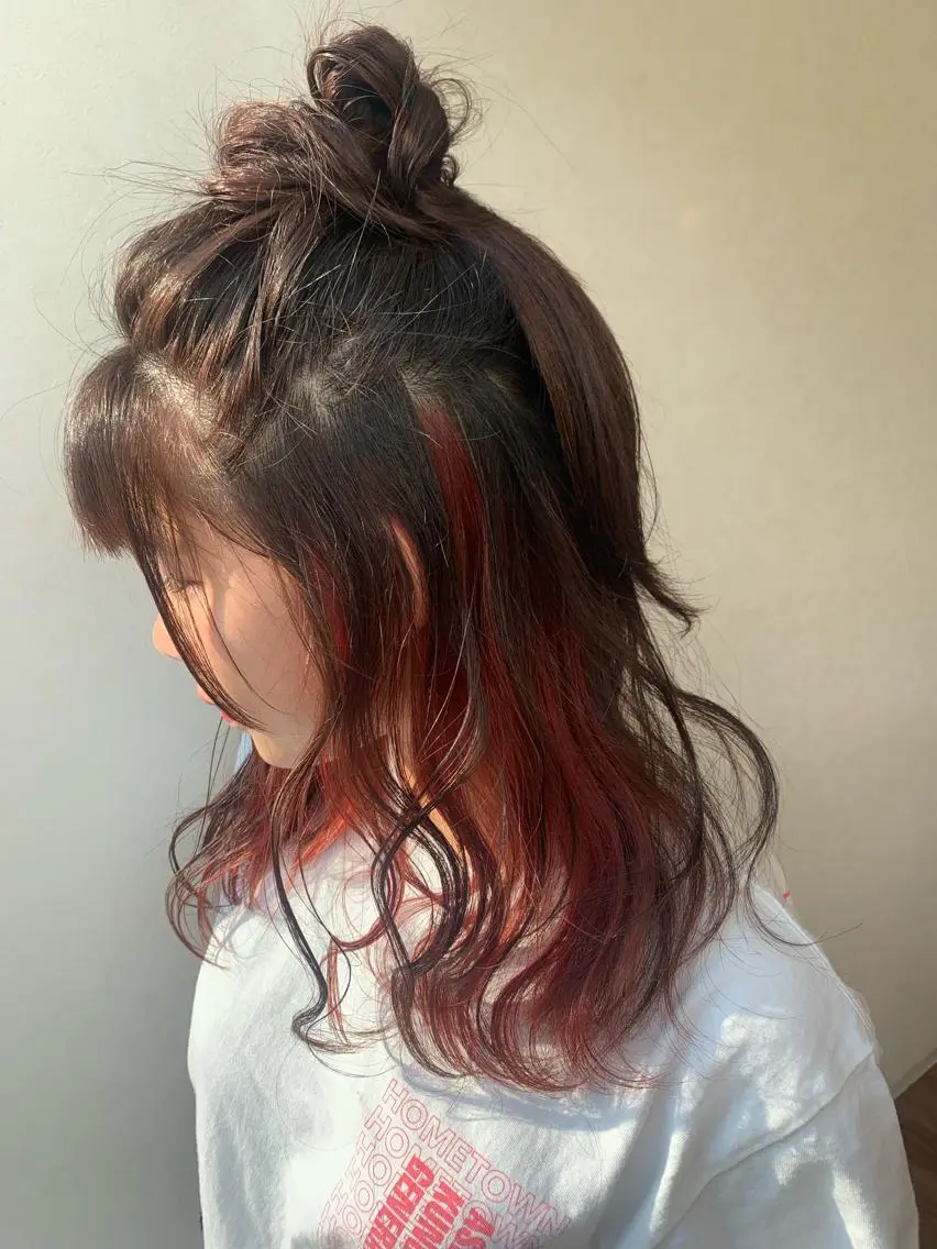 セミロング カラー ヘアアレンジ ピンクカラー レッドカラー カット ヘアカラー 縮毛矯正 透明感♡︎♡︎ 佐々木早苗のヘアスタイル