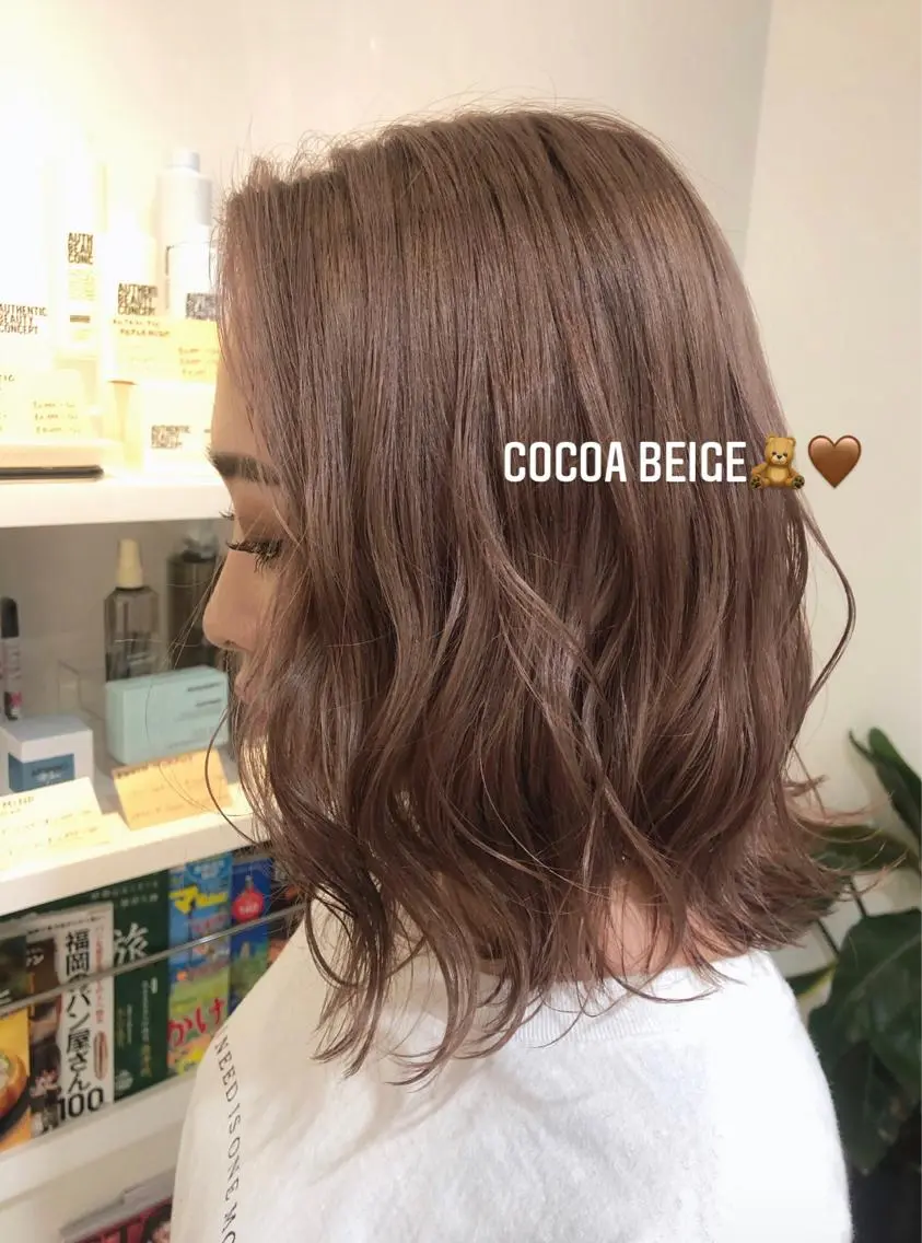 ミディアム カラー ココアグレージュ グレージュ ヘアカラー Rina のヘアスタイル