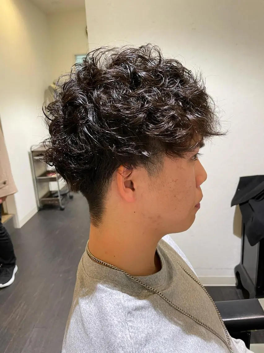 パーマ メンズ メンズパーマ ツイストスパイラルパーマ スパイラルパーマ カット ヘアカラー トリートメント CHIKA Rimのヘアスタイル