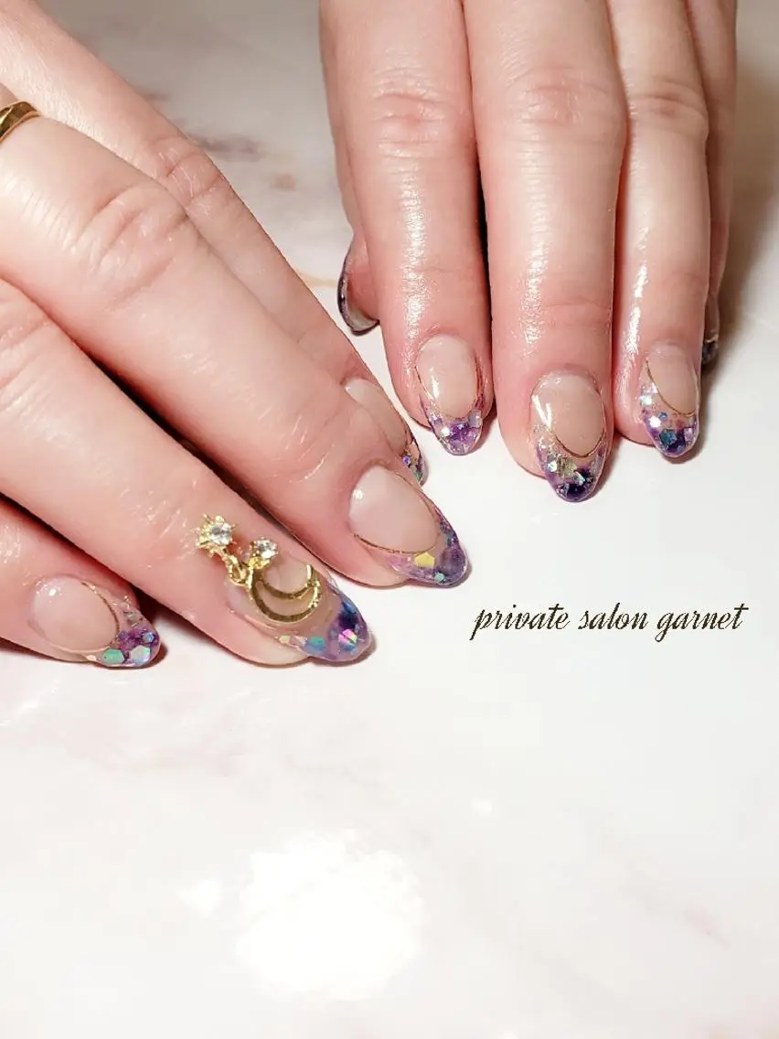 ネイル ホログラムネイル キラキラネイル Garnet nailのネイルデザイン