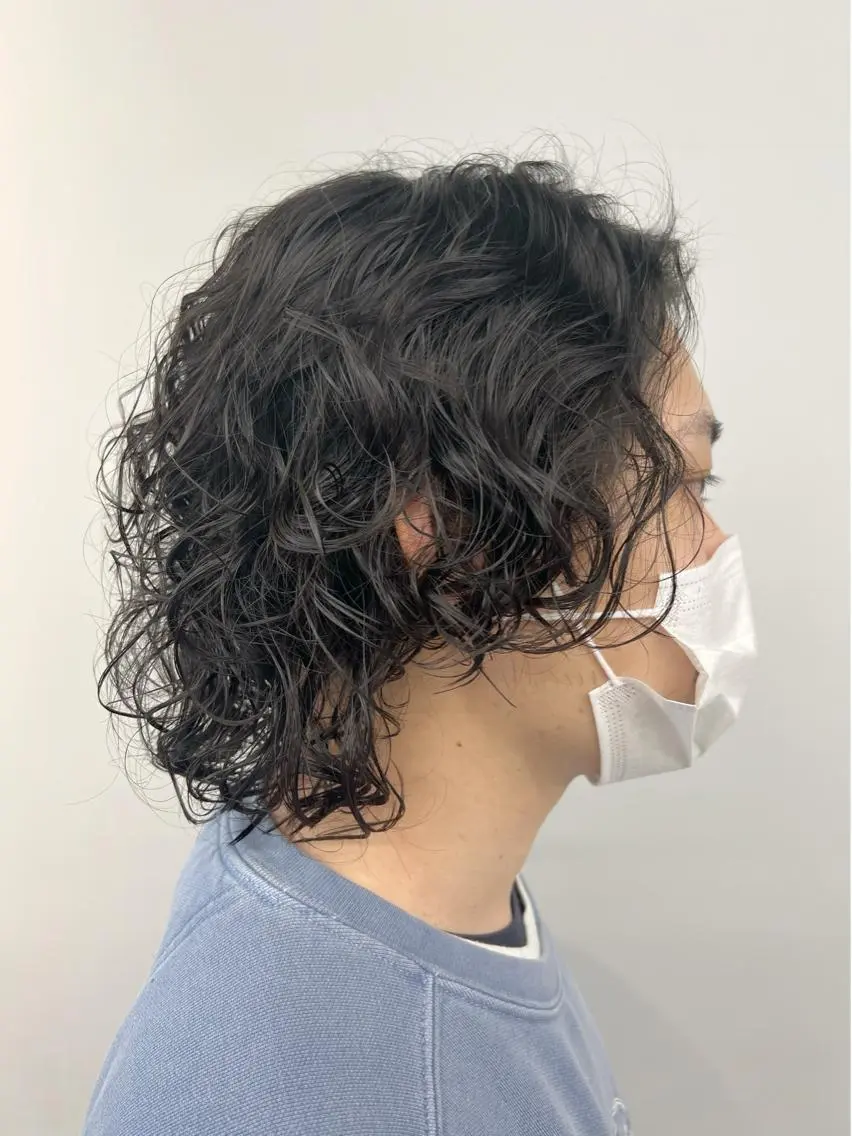 ミディアム パーマ メンズ ミディアムパーマ メンズパーマ メンズウルフカット ウルフカット 代表 YUKI ☆のヘアスタイル