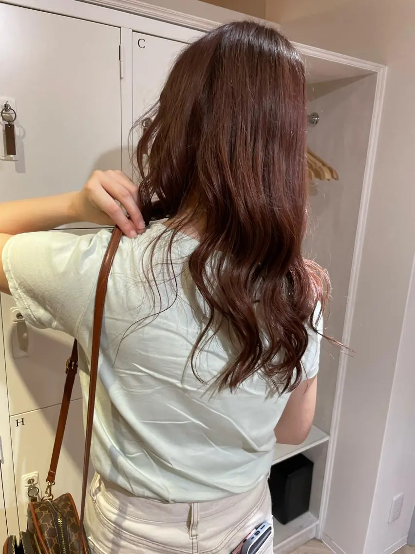 セミロング カラー akane .のヘアスタイル