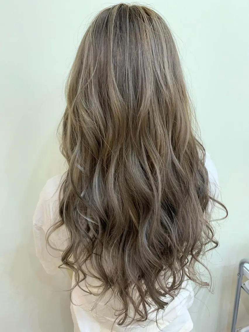 ロング カラー WEST OLAND 安藤のヘアスタイル