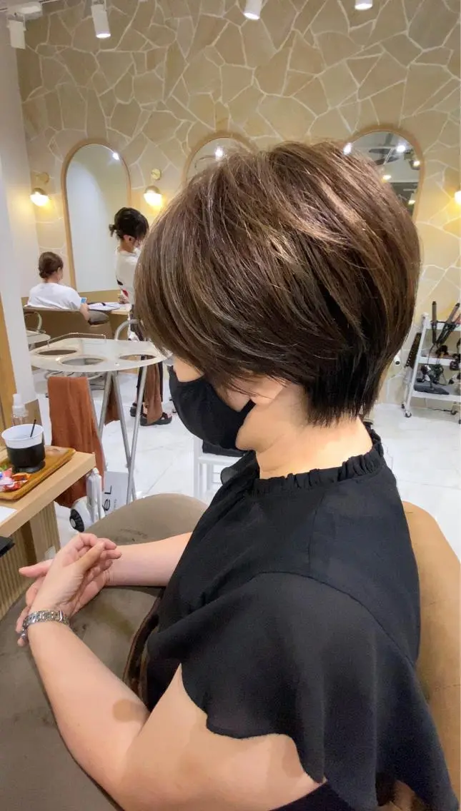 ショート ハイライト ショートヘア 坂井 茅聖のヘアスタイル