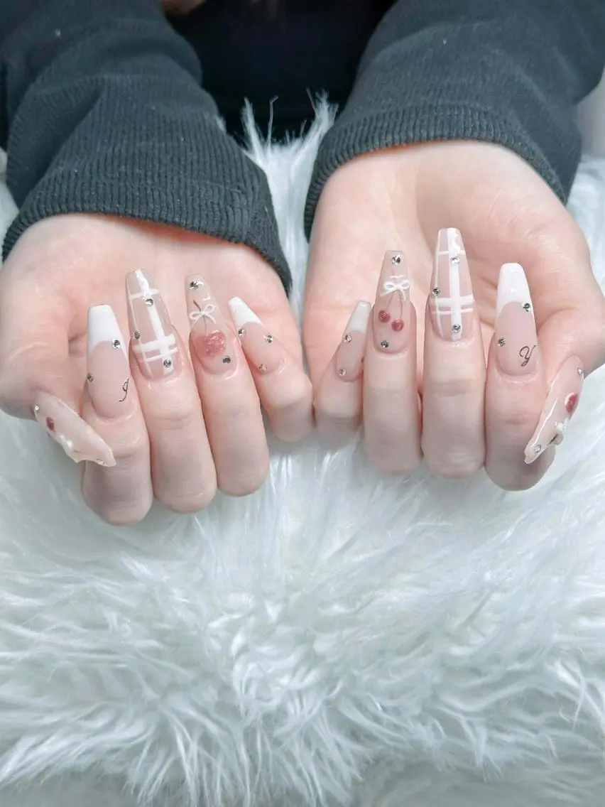 ネイル フレンチネイル ジェルネイル ハロウィン 韓国ネイル マグネットネイル ハンドネイル H.baby Nail Salonのネイルデザイン