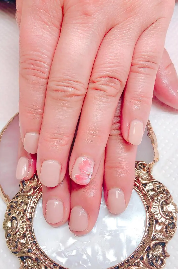 ネイル アートネイル ワンカラーネイル CROWN プライベートサロンのネイルデザイン