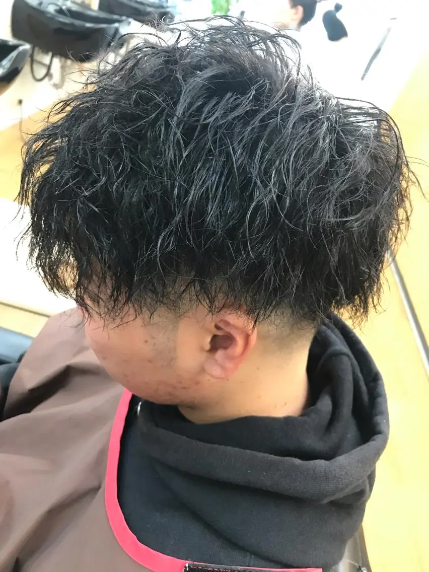 ショート パーマ メンズ フェードカット 【癒しのバーバー】 小野寺のヘアスタイル