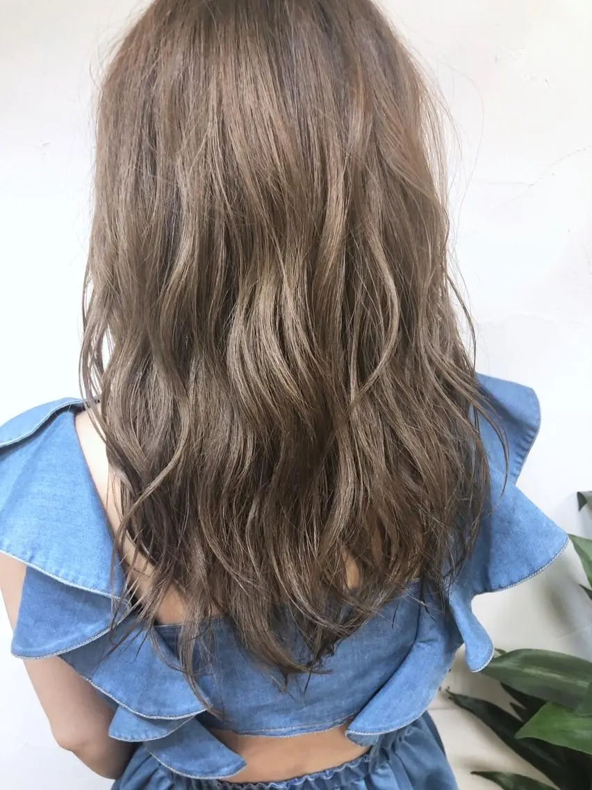 ロング カラー ヘアアレンジ ダブルカラー ヘアカラー トリートメント 小松 郁斗のヘアスタイル