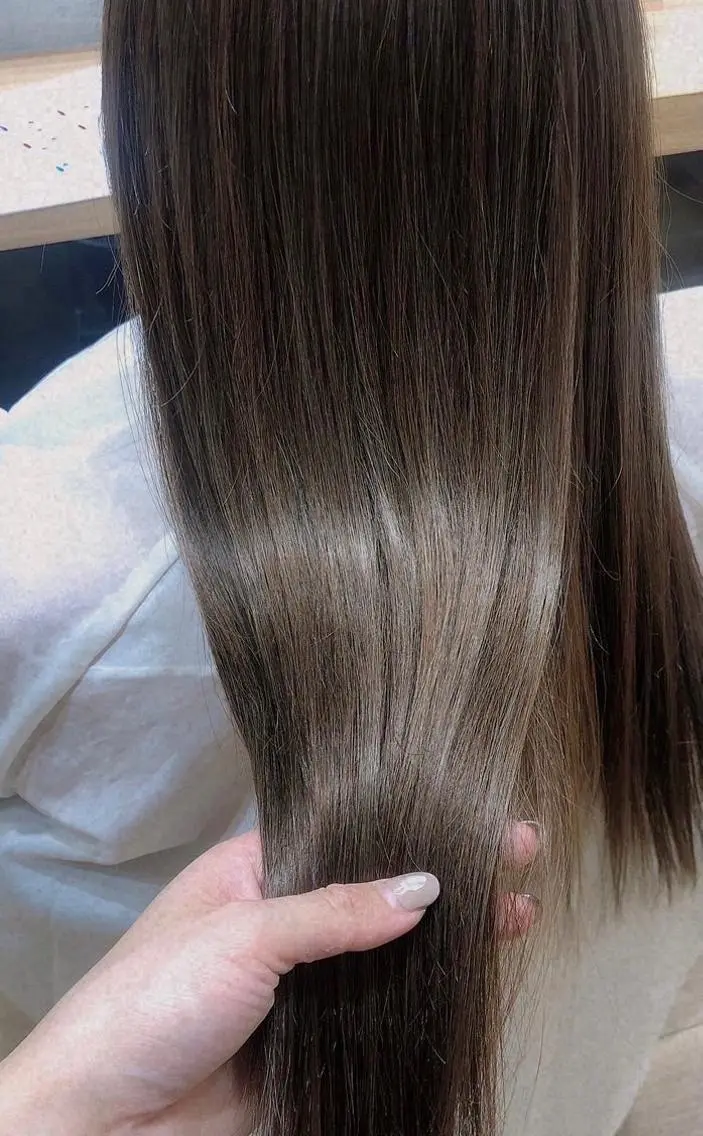 ロング ハイライト 髪質改善 レイヤーカット トリートメント トリートメント 髪質改善 コレマツのヘアスタイル
