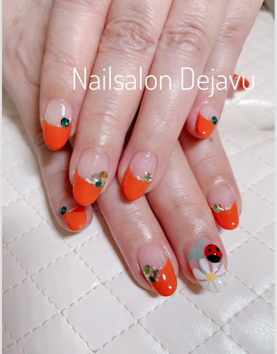 ネイル アートネイル フレンチネイル 春ネイル ハンドネイル Nail salon Dejavu 🌿のネイルデザイン