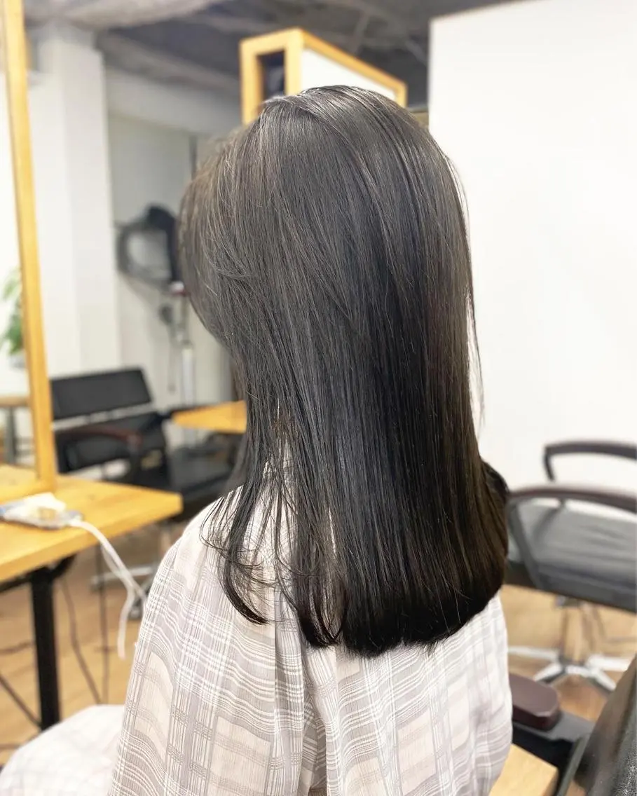 セミロング カラー カット ヘアカラー トリートメント 顔まわりレイヤー× 韓国ヘアオタベシンヤのヘアスタイル