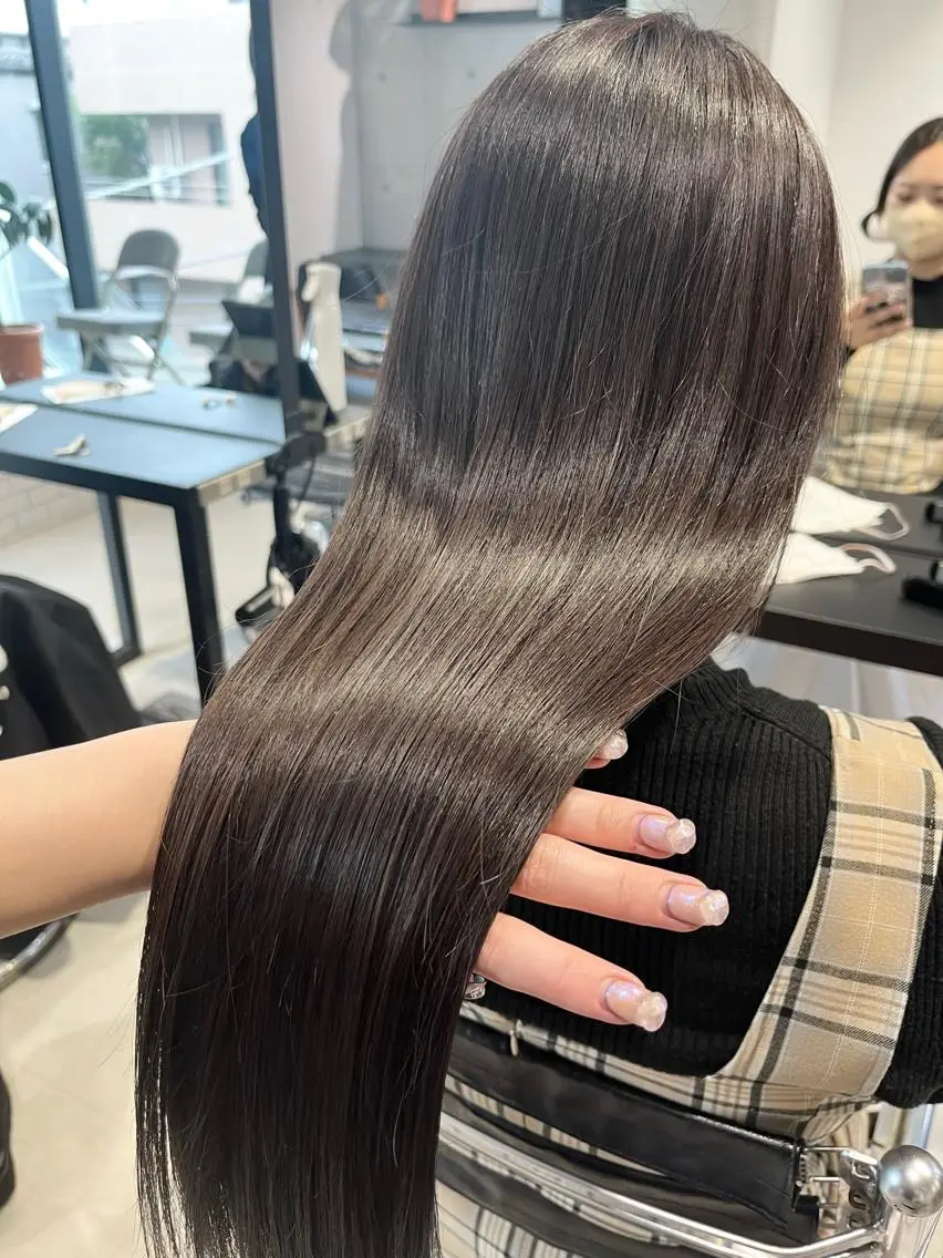 ロング カラー パーマ ヘアアレンジ カット ヘアカラー トリートメント ヘッドスパ ヘアセット 透明感/オリーブ/ グレージュ/YUKAのヘアスタイル