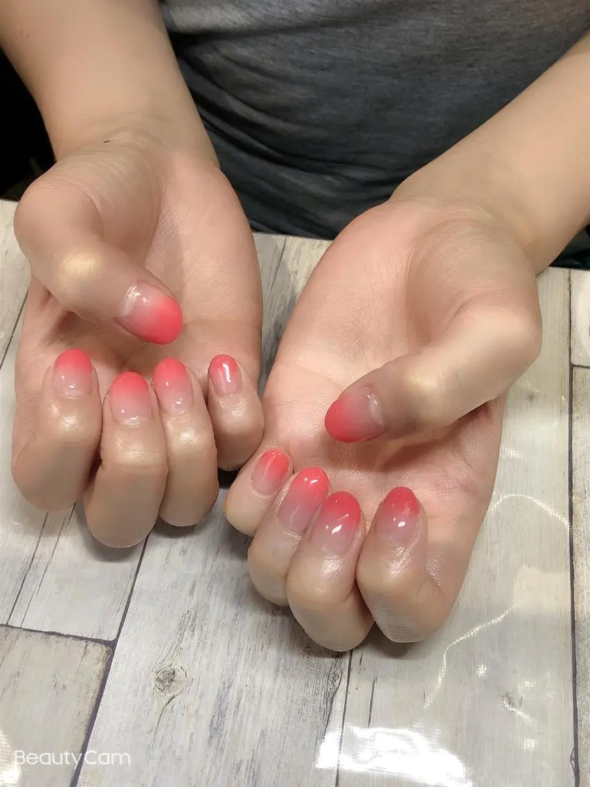 ネイル グラデーション ✨アン ミユ✨のネイルデザイン