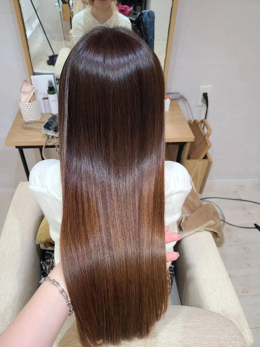 セミロング カラー 髪質改善 カット トリートメント Stellar 髪質改善ステラのヘアスタイル
