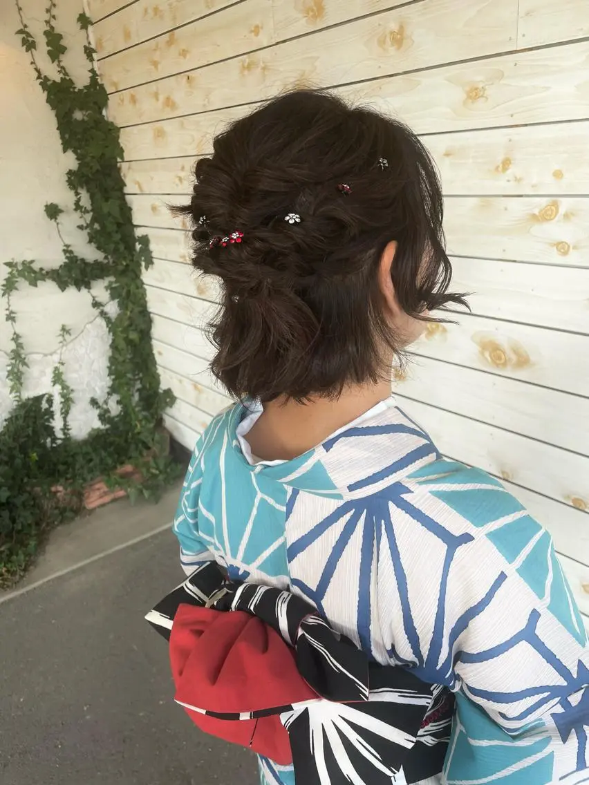 ヘアアレンジ ハーフアップ 浴衣 ヘアセット 🌸小掛🌸 豊橋外国人風カラーのヘアスタイル