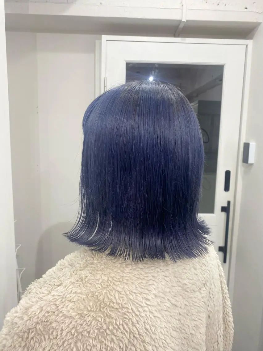 セミロング カラー ブリーチ ブルーカラー 楓🦋韓国系レイヤー / 透明感カラー🤍のヘアスタイル