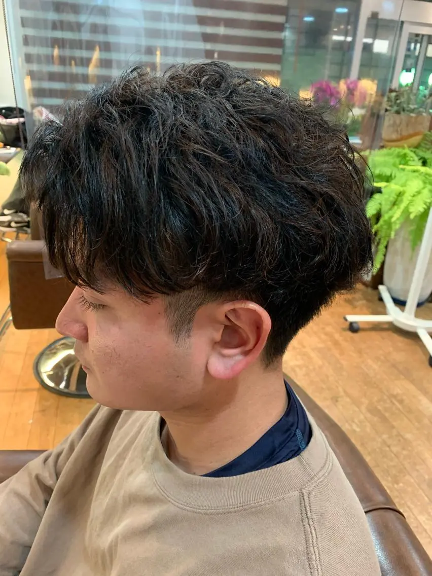 メンズ メンズハイライト カット特化美容師 齋藤桐のヘアスタイル