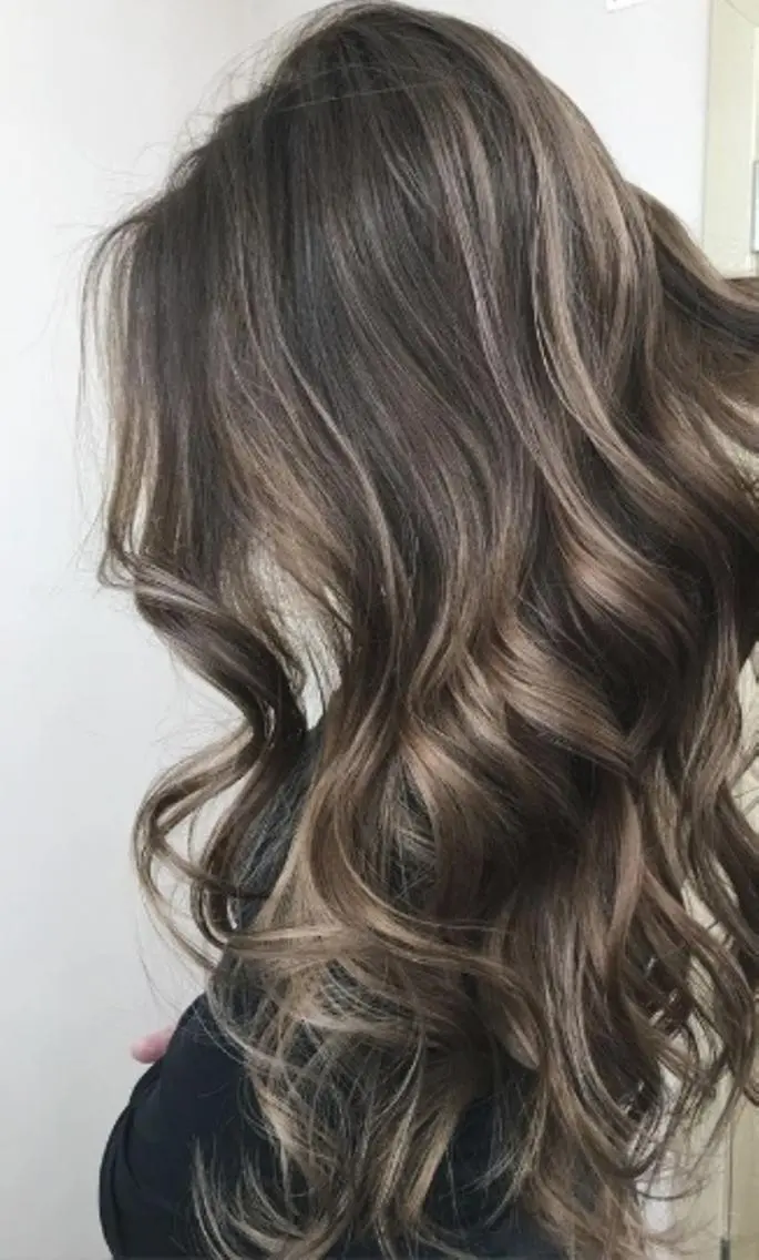 ロング カラー パーマ 大阪レミーエクステ チビ編み込みのヘアスタイル