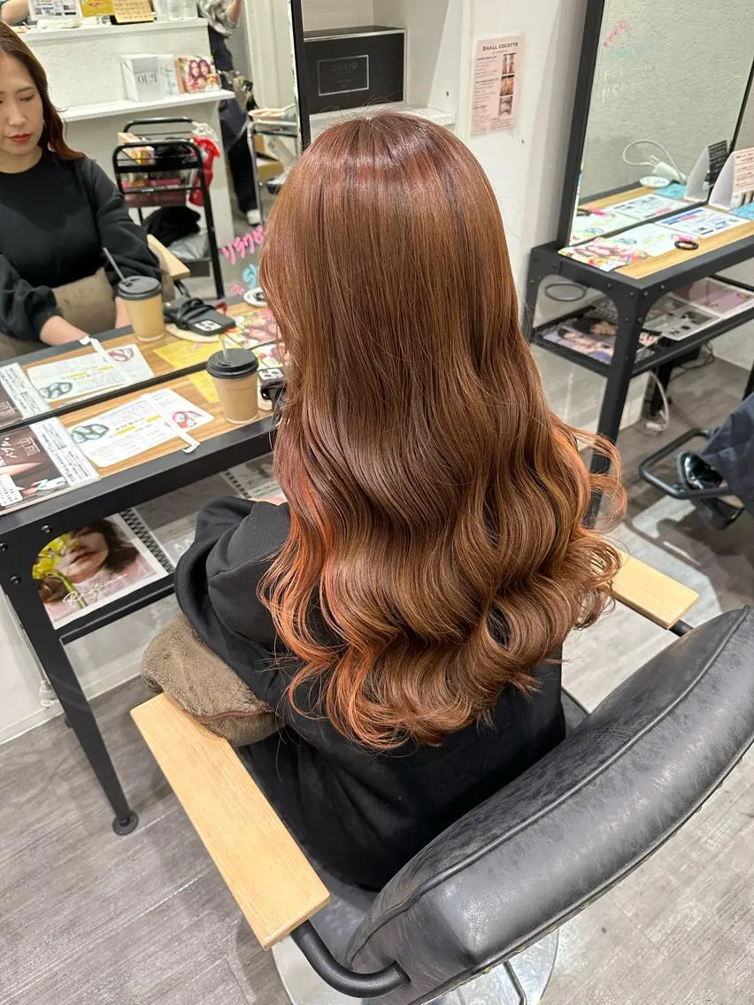 ロング カラー イヤリングカラー オレンジ 艶髪レイヤー上田 紗也🇰🇷💗のヘアスタイル