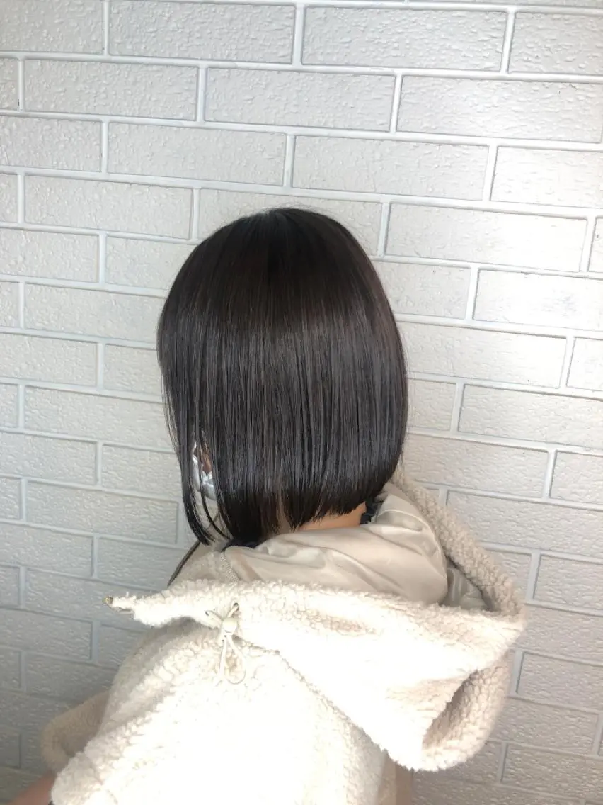 ショート カット ヘアカラー 艶カラー🩵💛 NANAのヘアスタイル