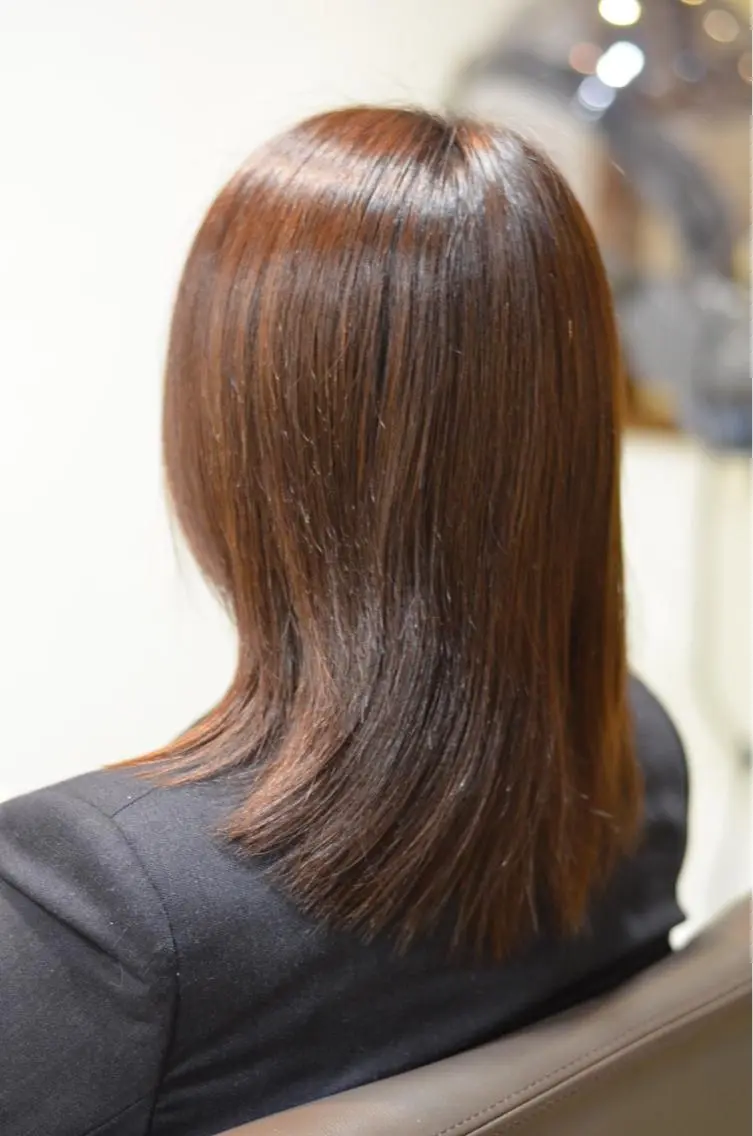 セミロング カット トリートメント 戸津川 隆人のヘアスタイル