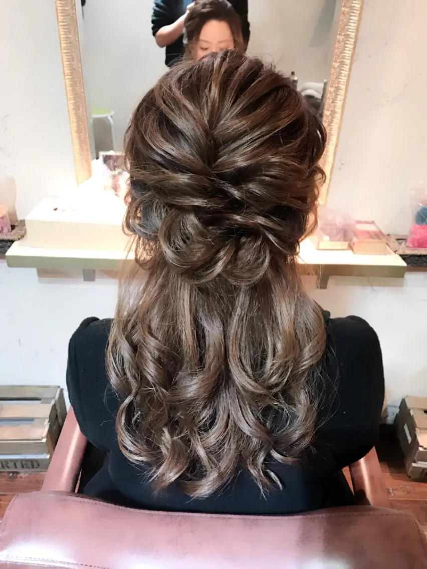 ロング ヘアアレンジ ハーフアップ 【カメレオン】 上村 祥子のその他イメージ
