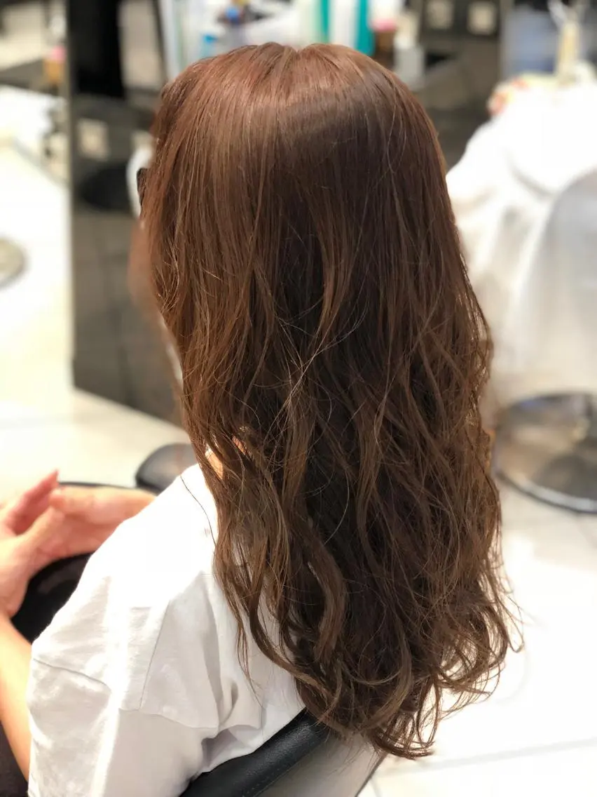 セミロング カラー ベージュカラー カット ヘアカラー トリートメント 斉藤 翔平のヘアスタイル