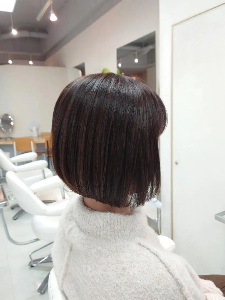 ショート 前下がりボブ ボブ カット ヘアカラー nagane sayakaのヘアスタイル