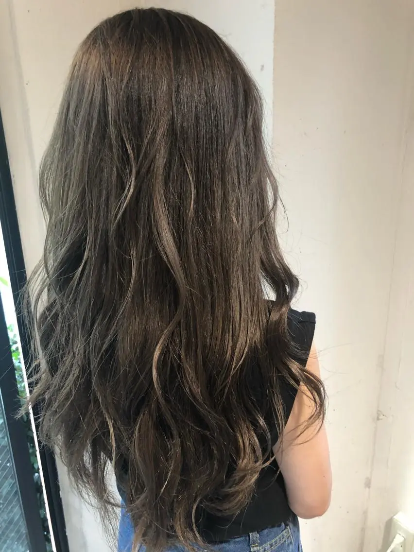 ロング カラー ヘアアレンジ ネイル マツエク・マツパ 透明感カラー🤎 ゆりのヘアスタイル