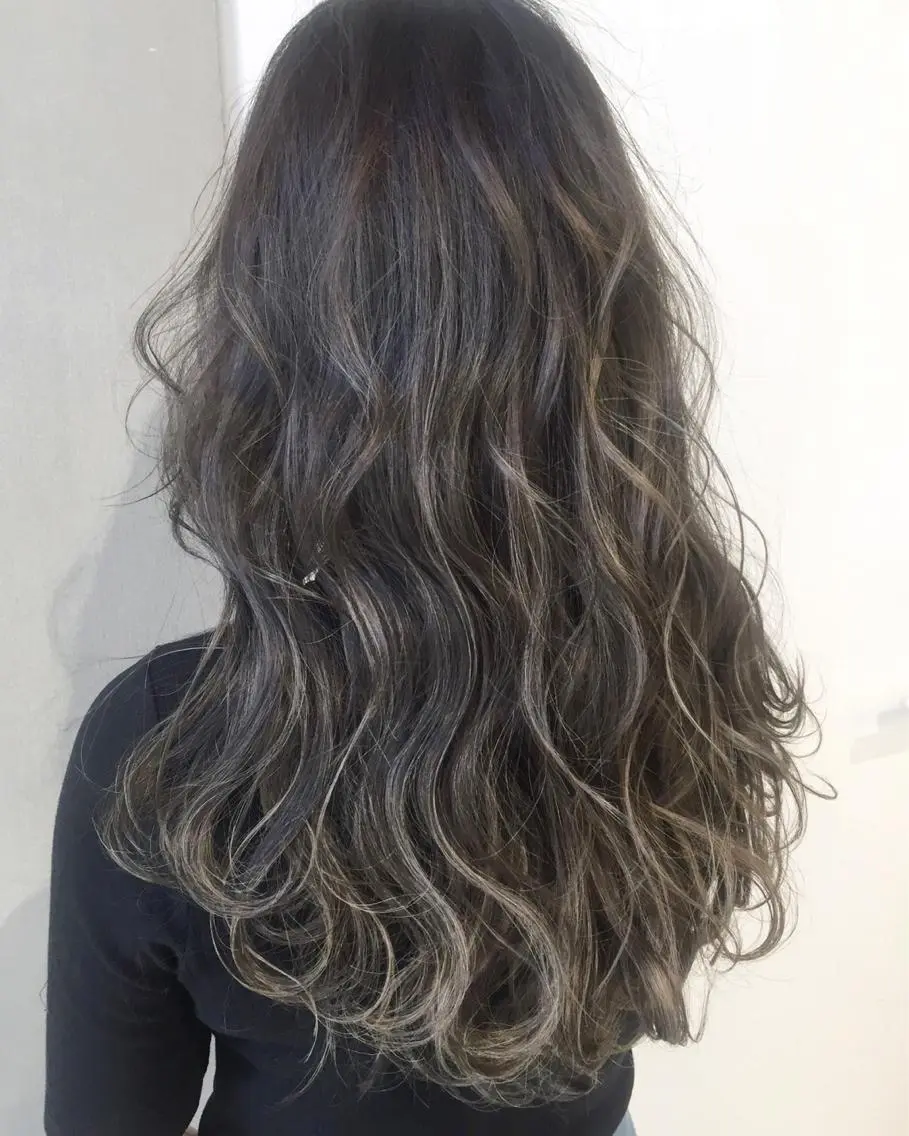 ロング カラー パーマ ヘアアレンジ 【公式】amble luxe池袋東口🩷のヘアスタイル