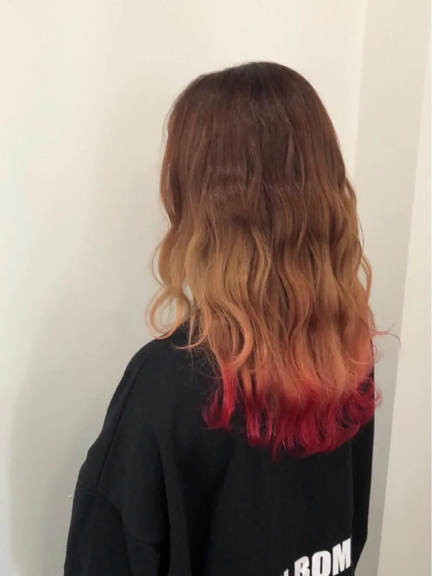 ロング 松田 みのりのヘアスタイル